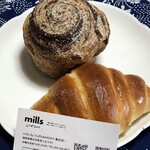 mills by Truffle Bakery Fukuoka Kasuga Ten - シナモンと塩パン