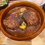 229330713 - 近江牛ハンバーグのチーズカレー煮込み