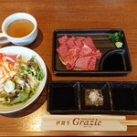 229479164 - 【伊賀牛 恵ランチ】牛刺し2種盛り、日替わりスープ、ミニサラダ