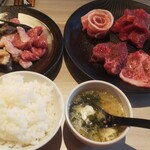 焼肉せいざえもん - せいざえもん定食とミックスホルモン(1408円＋1089円)