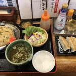 ランチ&ダイニング かず屋 - 炒飯定食ご飯大盛(税込980円)