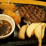 Steak Gusto Sakae Kajigaya Ten - ハンバーグとカキフライ