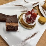 チョコレートな関係 cafe&cake - マカロンはティラミスでした