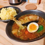 SoupCurry HARBOUR - ★チキンスープカレー 1200円 味 薄く インパクトにかける。 リピートするほどの刺激はなく 美味しくない。