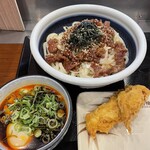 Marukame Seimen Ikeda Ten - 肉つけうどん890円大+かしわ天160円-クーポン160円
                        計890円