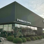 STARBUCKS Ichihara Ten - 店構え。コチラの目の前が更級公園です