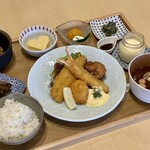 Cafe Dining Roseau - ミックスフライ御膳