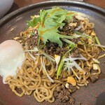 豪壱 - 料理写真:汁なし担々麺980円