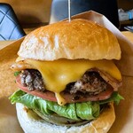 PJ BURGER - ベーコンチーズバーガー ￥1,400