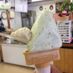 やくらい土産センター・山の幸センター - ワサビジェラート300円