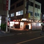 Kushiyaki Dokoro Ooshiba - 拝島駅前、こちらの路地を入っていきます。