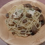 サイゼリヤ - きのことチキンのスパゲッティ