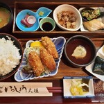 いっしょう - カキフライ弁当　ごはん中