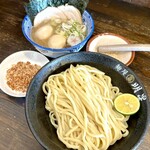 Menya Myojo - 特製つけめん。麺大盛り。辛味。クーポンで味玉W