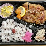 サンフラワー - 料理写真:鶏の照り焼き弁当　