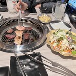 個室韓国焼肉 萬和苑 - 