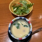 Tsukiji Sushi Sei Yokohama Ten - サラダと茶碗蒸し