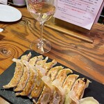 Stand Shan Shoku Osaka Kitashinchi Champagne & Gyoza Bar - 