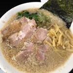 Hayaru Yori Aisareru Ippai Wo Oofukuro Ten - 背脂中華そば   880円