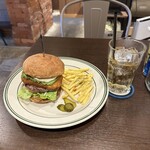 HAT Burger&Coffee Shop - 