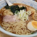 ぎょうざの満洲 - 満州しょうゆラーメン550円
            →期間限定大盛無料！