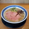 Hakata Ramen 10 - 豚骨ラーメン 800円