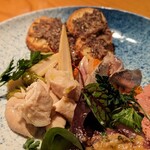 Trattoria tano - イノシシも鶏も、イワシも、ピクルスも美味しかった