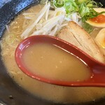 Genkotsu Ramen Koi Ten - スープ