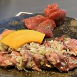 焼肉せいざえもん - せいざえもんロースとコリコリネギハラミ