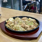 Okonomiyaki Jonnaran - かしわ焼き