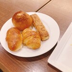 Bakery Restaurant Saint Marc Sendai Serubaterasu Ten - 