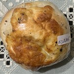 BAKERY  Porte - ベーコンペッパーチーズ　260円