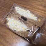 mills by Truffle Bakery Fukuoka Kasuga Ten - 黒トリュフの卵サンド