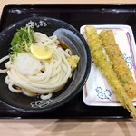 はなまるうどん - おろしぶっかけ（中・540円）、ちくわ磯辺揚げ（130円）、細筍天（160円）