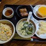 TINGTANGTANG Shinurayasu Ten - カニ炒飯と点心セット¥1200-