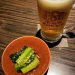 Waiwai - お通し 400円　生ビール 638円