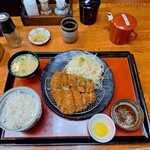 235327684 - 厚切りひれかつ定食200ｇ