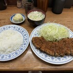 とんかつや - 特大とんかつ定食❗️