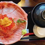 吉祥寺 肉ドレス海鮮丼 - 