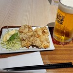 Gohan Dokoro Asahiya Asahikawa Kuko Ten - ・ザンギ単品590円 ・セットビール400円