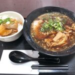 黒丸パーキングエリア（上り線）スナックコーナー - ミニチャーシュー丼セット