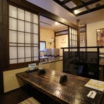 Sake Sakana Shun Mitsuishi - 清潔な店内