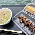 唐戸市場タケショー - ふく汁、イイダコ串、厚焼き玉子