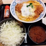 とんかつ まるや - かつ丼 850円(税込)