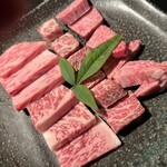 Yakiniku & Grill Kisaka - サーロイン、モモ、ヒウチ