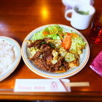 デンマーシャイン - 牛焼肉ランチ：700円(ライス・サラダ・みそ汁付き)