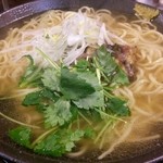 支那そば屋 - 炭火焼鶏麺(700円)＋大盛り(＋200円)