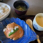 Yuuzen Sakura - 手前の料理が分からない？