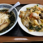 Rakkoen - セットメニュー＝900円
                        (醤油ラーメン+中華飯)