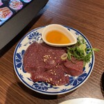 玉出 肉焼屋 - 上塩レバー焼き